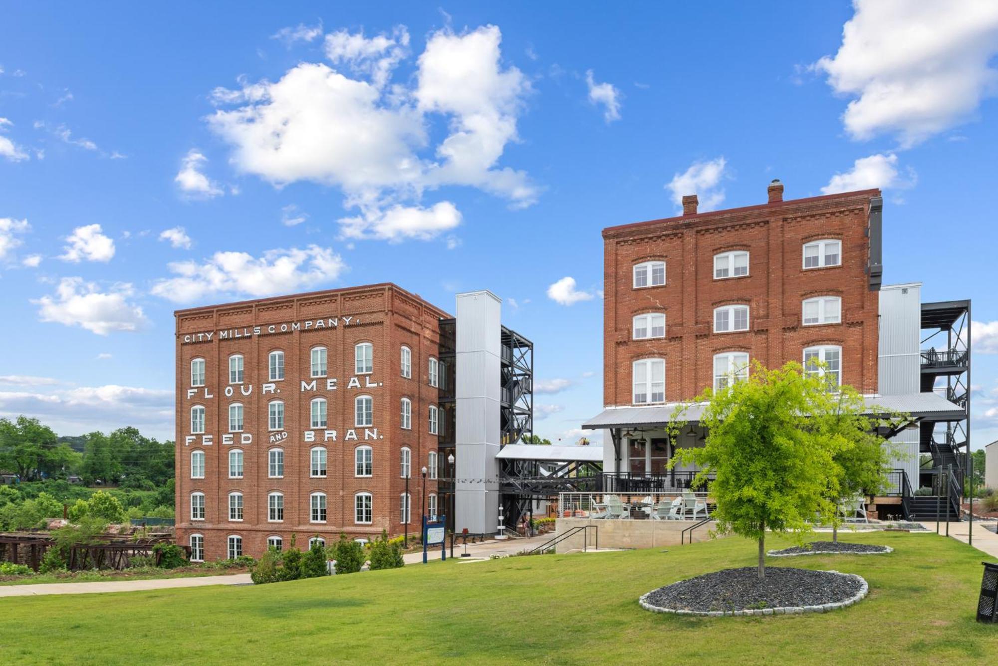 City Mills Hotel Калъмбъс Екстериор снимка